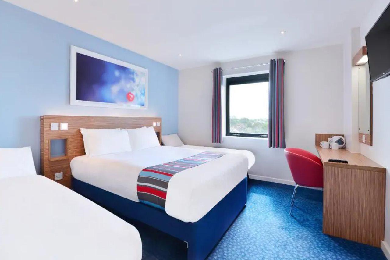 Travelodge Preston Central Bagian luar foto